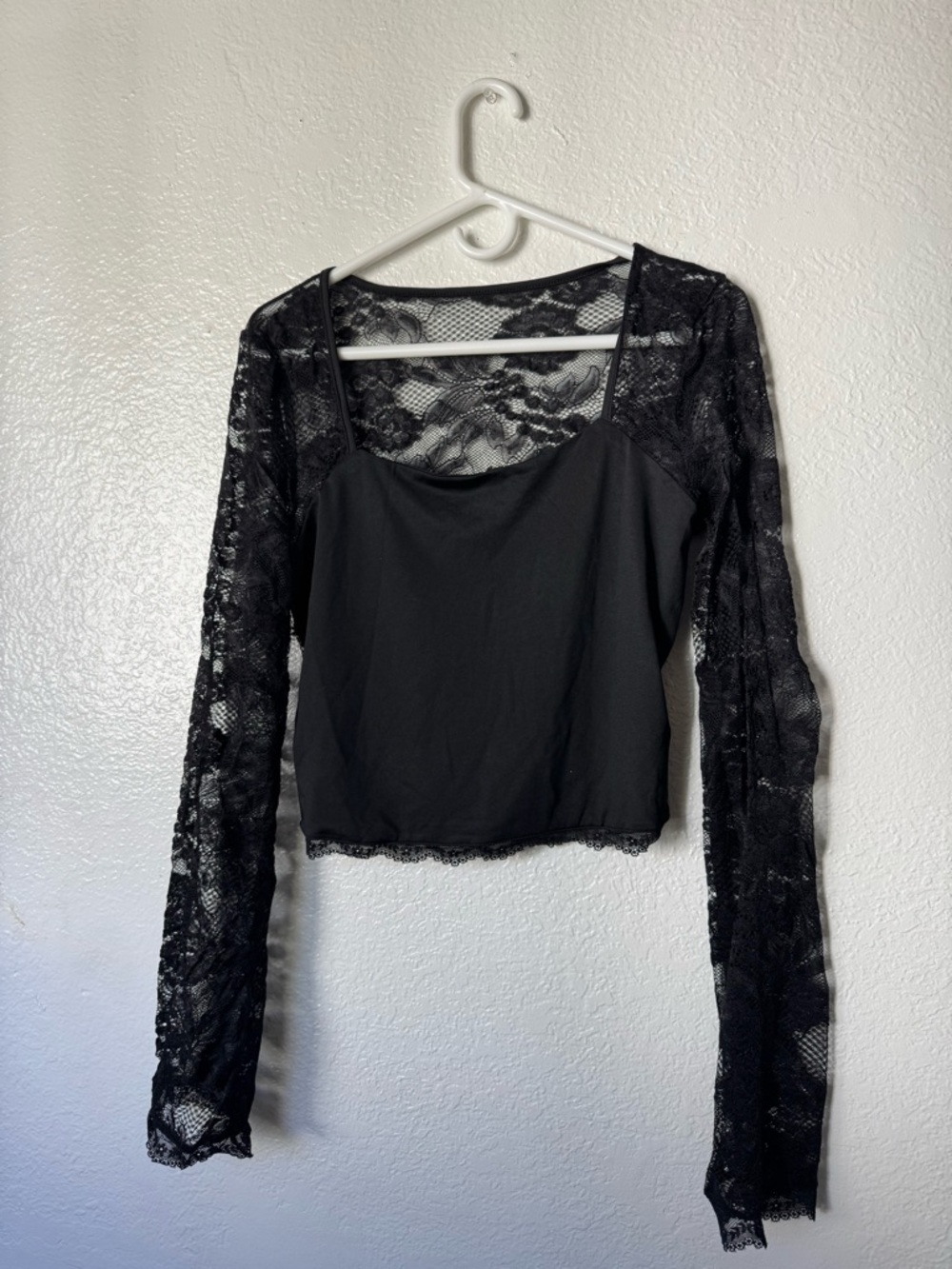 Black Lace Long Sleeve Crop Top